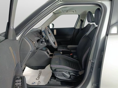 8 - MINI Countryman Cascioli Group