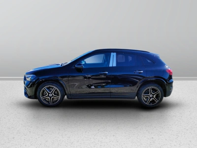 3 - Mercedes-Benz GLA Cascioli Group