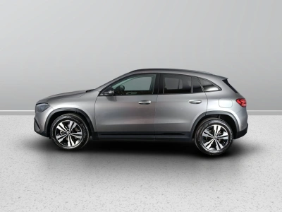 3 - Mercedes-Benz GLA Cascioli Group