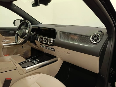 10 - Mercedes-Benz GLA Cascioli Group