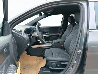 8 - Mercedes-Benz EQA Cascioli Group