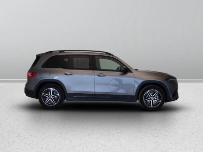 3 - Mercedes-Benz EQB Cascioli Group