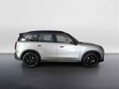 3 - MINI Countryman Cascioli Group