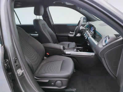 10 - Mercedes-Benz EQB Cascioli Group