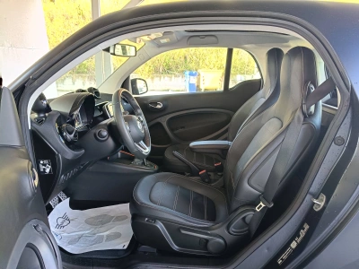 8 - smart fortwo Cascioli Group