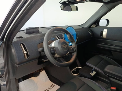 7 - MINI Countryman Cascioli Group