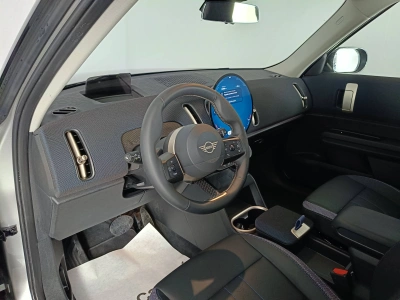 7 - MINI Countryman Cascioli Group