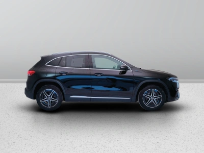 7 - Mercedes-Benz EQA Cascioli Group