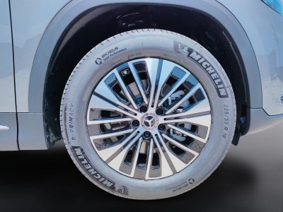 8 - Mercedes-Benz EQA Cascioli Group