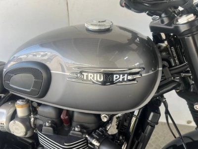 2 - Triumph Bonneville Cascioli Group