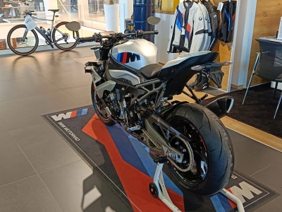 3 - BMW Motorrad R Cascioli Group