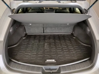 5 - Lexus UX Cascioli Group