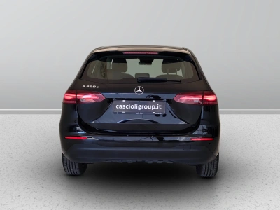 4 - Mercedes-Benz Classe B Cascioli Group