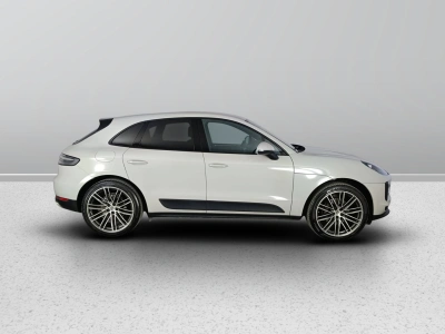 3 - Porsche Macan Cascioli Group