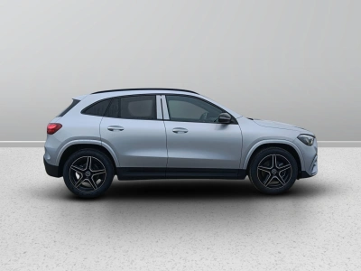 6 - Mercedes-Benz GLA Cascioli Group