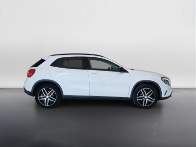 4 - Mercedes-Benz GLA Cascioli Group