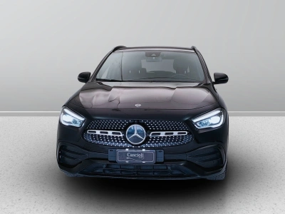 8 - Mercedes-Benz GLA Cascioli Group