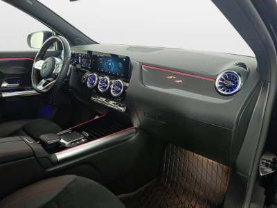 10 - Mercedes-Benz GLA Cascioli Group