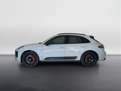9 - Porsche Macan Cascioli Group