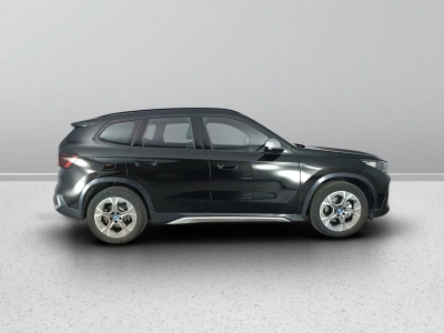 3 - BMW iX1 Cascioli Group