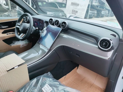 10 - Mercedes-Benz GLC Cascioli Group