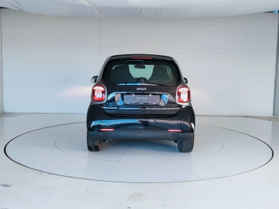 4 - smart fortwo Cascioli Group