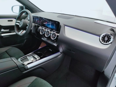 10 - Mercedes-Benz GLA Cascioli Group