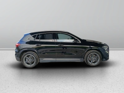 3 - Mercedes-Benz GLA Cascioli Group