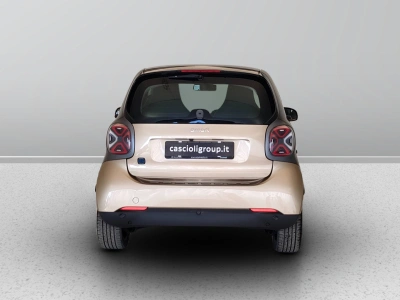 4 - smart fortwo Cascioli Group