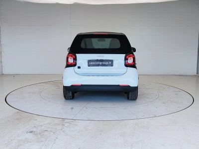 4 - smart fortwo Cascioli Group