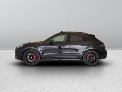 3 - Porsche Macan Cascioli Group