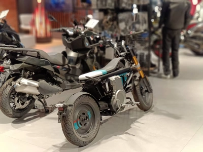 2 - BMW Motorrad C SCOOTER Cascioli Group