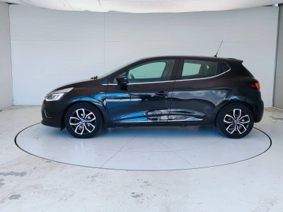 8 - Renault Clio Cascioli Group