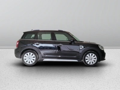 7 - MINI Countryman Cascioli Group