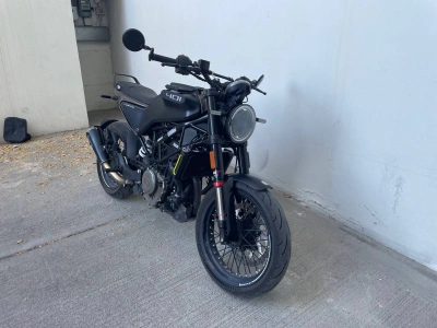 2 - Husqvarna Svartpilen Cascioli Group