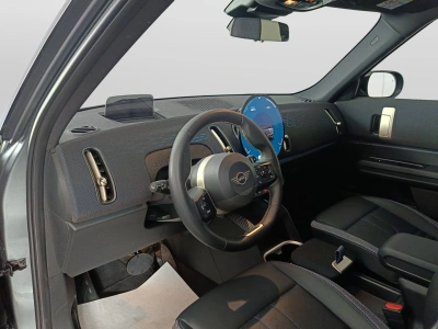 7 - MINI Countryman Cascioli Group