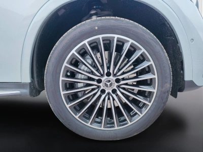 8 - Mercedes-Benz GLC Cascioli Group