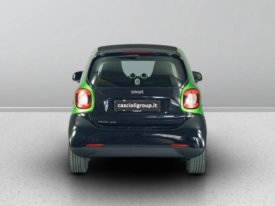 4 - smart fortwo Cascioli Group