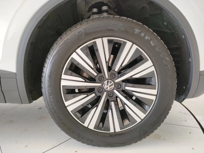 8 - Volkswagen Touareg Cascioli Group