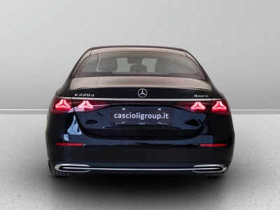 4 - Mercedes-Benz Classe E Cascioli Group