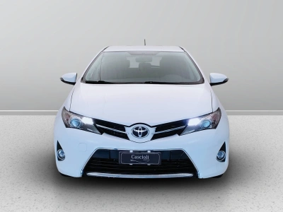 2 - Toyota Auris Cascioli Group