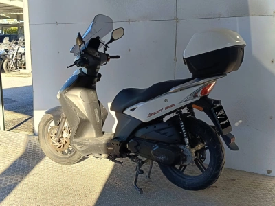 6 - Kymco E1084 Cascioli Group