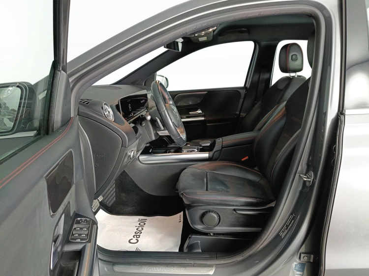 8 - Mercedes-Benz Classe B - W247 2018 - B 180 d Premium auto