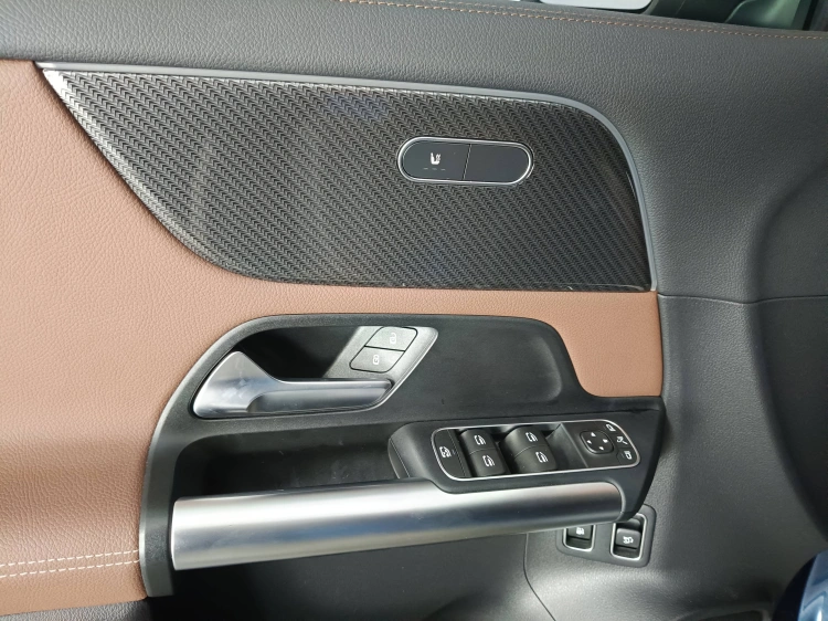 14 - Mercedes-Benz GLA Mercedes 250 e phev (eq-power) Sport Plus auto