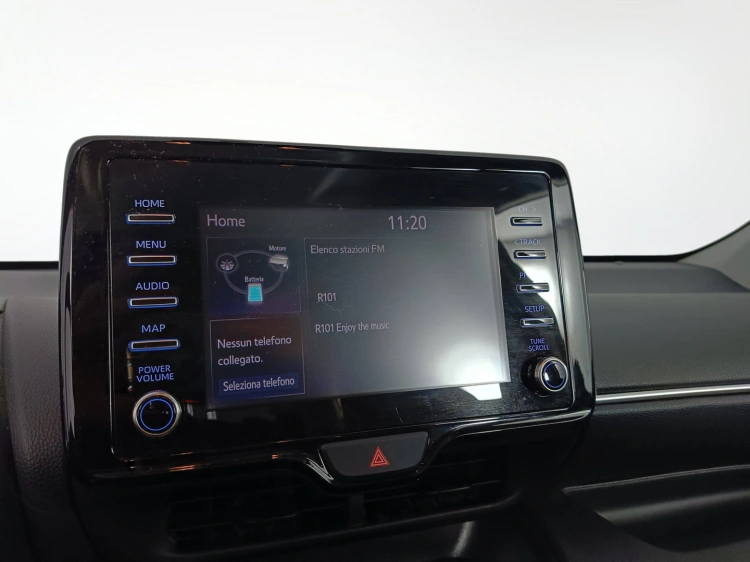 13 - Toyota Yaris TOYOTA Yaris 1.5 Hybrid 5 porte Trend