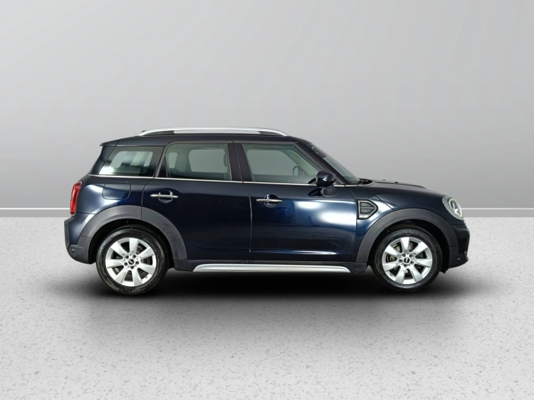 3 - MINI Countryman Mini Countryman 1.5 One D Essential auto