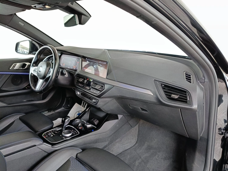 10 - BMW Serie 1 118d Msport auto