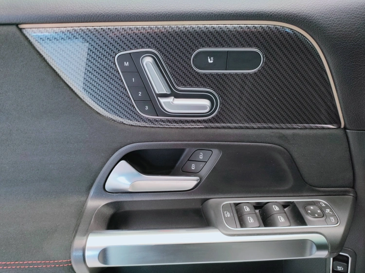 14 - Mercedes-Benz GLB 200 d Premium 4matic auto