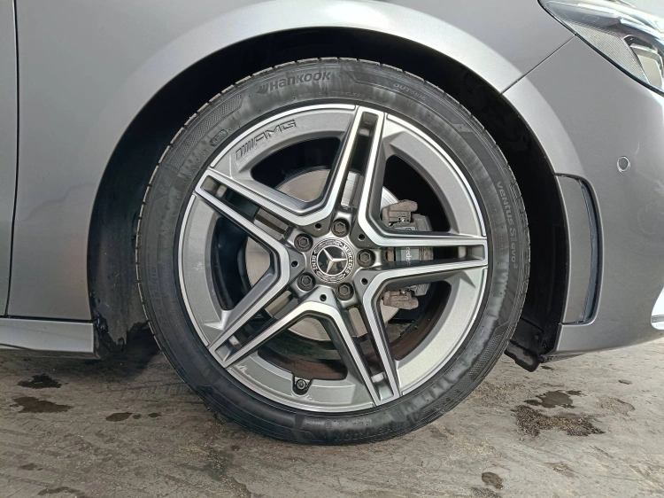 16 - Mercedes-Benz Classe B - W247 2018 - B 180 d Premium auto