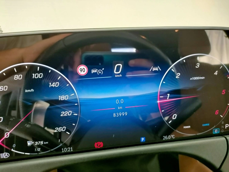 16 - Mercedes-Benz Classe E 220 d AMG Line Advanced Plus auto